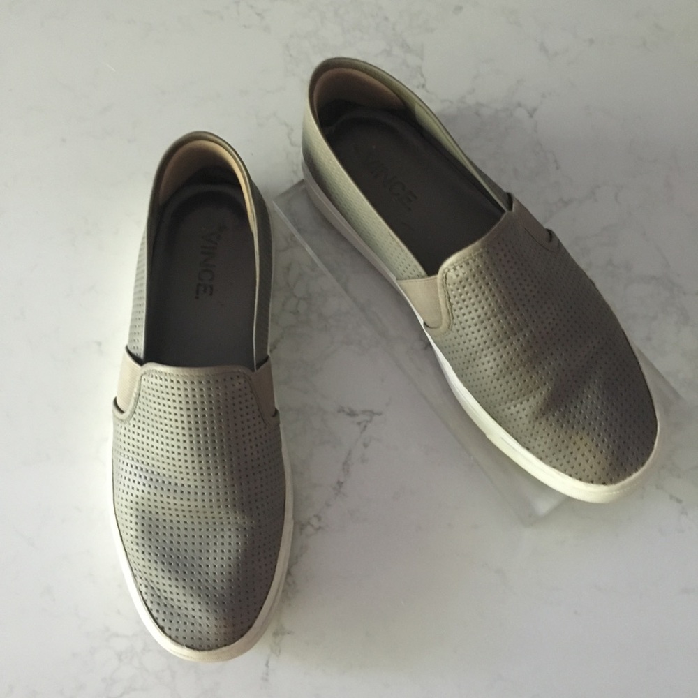 VINCE Leather Blair Sneaker size 7